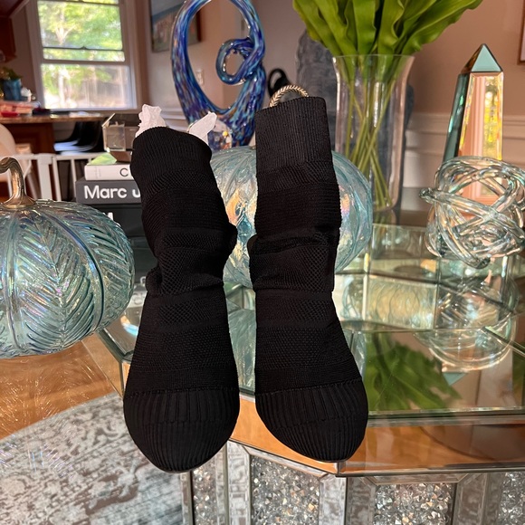 Christian Louboutin booties/heels size 35.5 - Picture 4 of 11